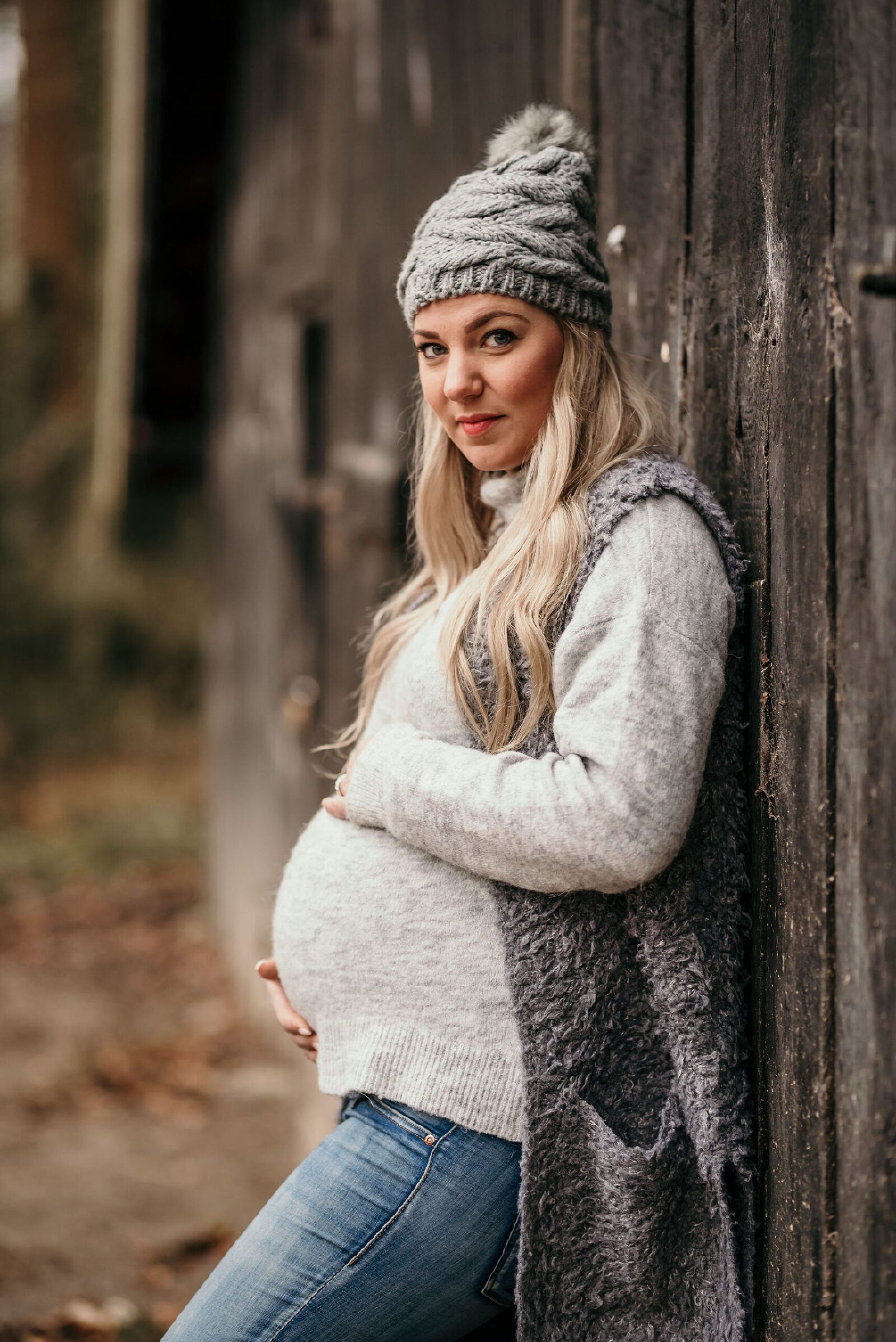 buiten fotoshoot herfst zwanger blond haar Fotograaf Hengelo